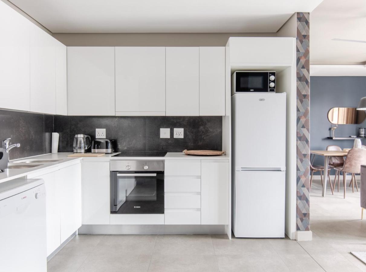 Urban Luxury In The East Precinct Apartment